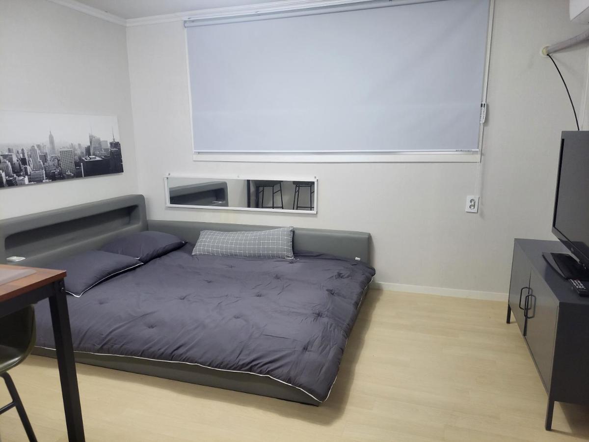 Newly Renovated 2 Bedroom Apartment #7 Seoul Exterior photo