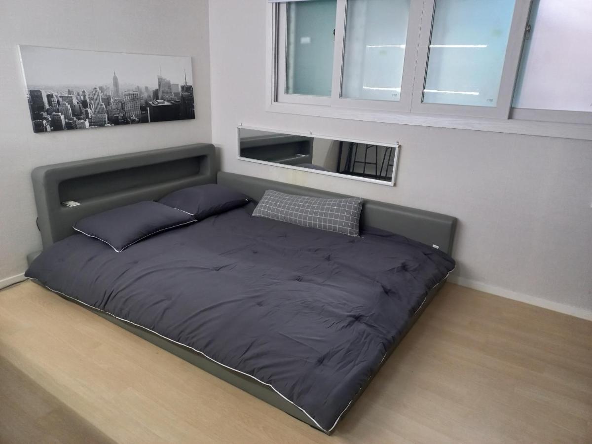 Newly Renovated 2 Bedroom Apartment #7 Seoul Exterior photo